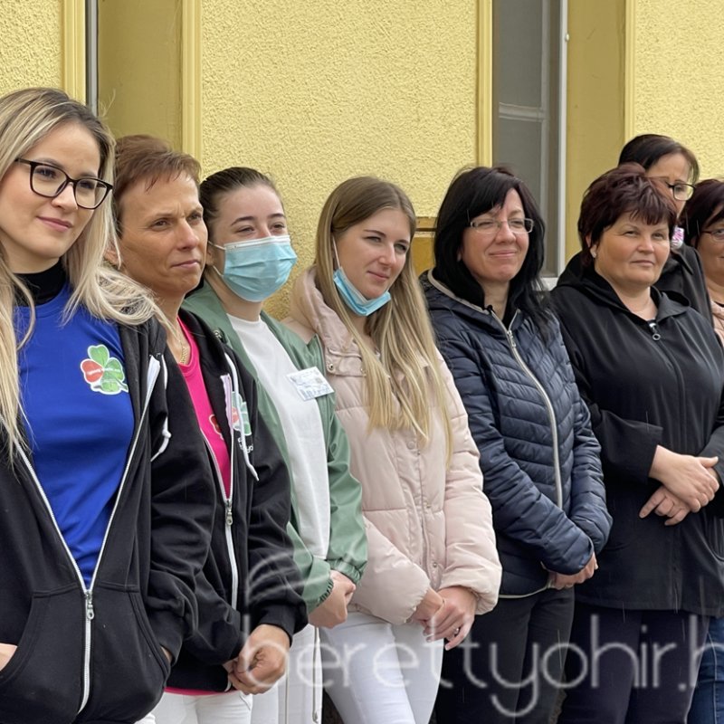 Kupakgyűjtő szívet avattak 10